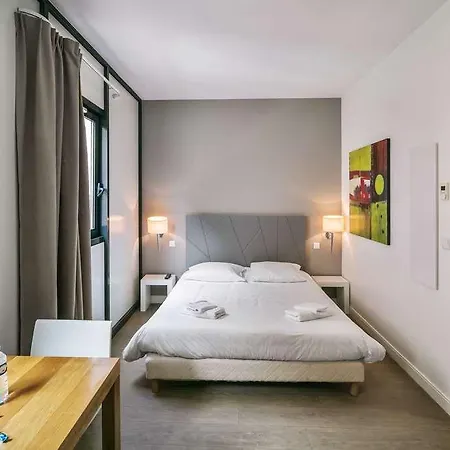 Hotel apartamentowy Lorda *